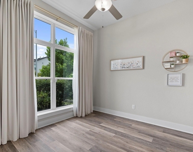 4818 Cold Stream Court - Photo Thumbnail 5
