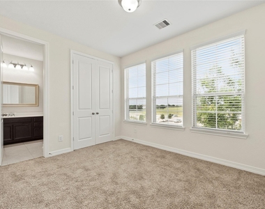 9679 Towne Lake Parkway - Photo Thumbnail 3