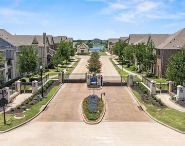 9679 Towne Lake Parkway - Photo Thumbnail 26