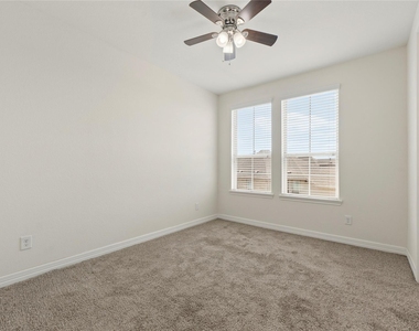9679 Towne Lake Parkway - Photo Thumbnail 17