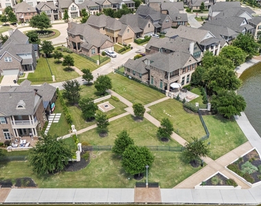 9679 Towne Lake Parkway - Photo Thumbnail 24