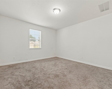 9679 Towne Lake Parkway - Photo Thumbnail 16