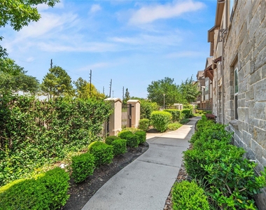9679 Towne Lake Parkway - Photo Thumbnail 1