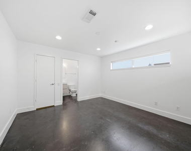 7002 Newcastle Street - Photo Thumbnail 23