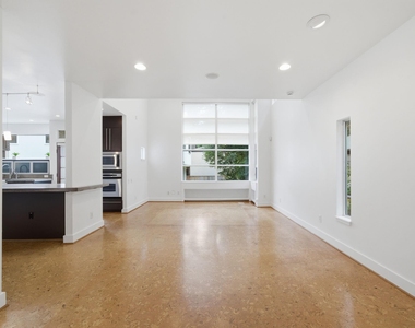 7002 Newcastle Street - Photo Thumbnail 32
