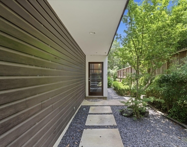 7002 Newcastle Street - Photo Thumbnail 4