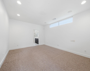 7002 Newcastle Street - Photo Thumbnail 20
