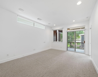 7002 Newcastle Street - Photo Thumbnail 21
