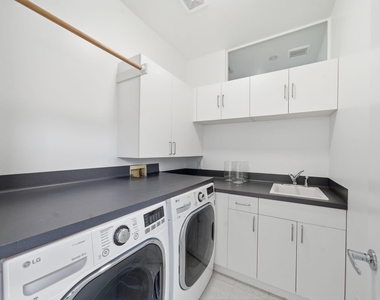 7002 Newcastle Street - Photo Thumbnail 9