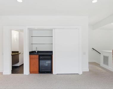 7002 Newcastle Street - Photo Thumbnail 6