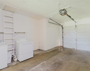 5210 De Lange Lane - Photo Thumbnail 15
