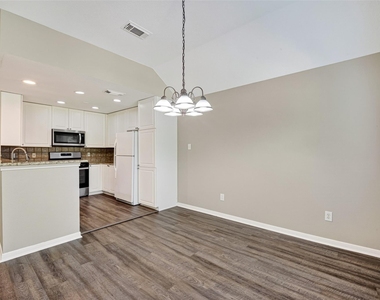 77 Woodlily Pl - Photo Thumbnail 10