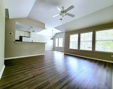 77 Woodlily Pl - Photo Thumbnail 7