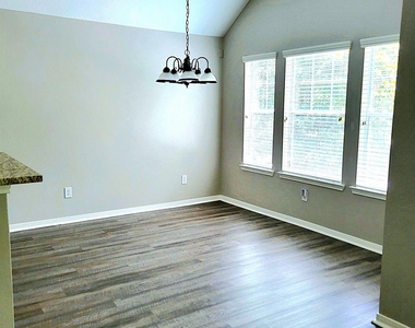 77 Woodlily Pl - Photo Thumbnail 9