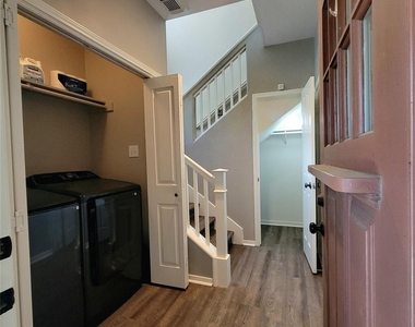 77 Woodlily Pl - Photo Thumbnail 2