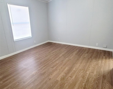3234 Bobbie Street - Photo Thumbnail 13