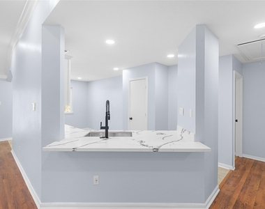 3910 Crystal Pass Court - Photo Thumbnail 8