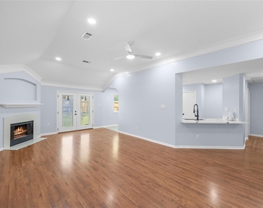 3910 Crystal Pass Court - Photo Thumbnail 7
