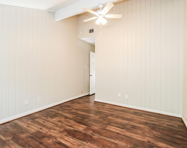 2 Lakeway Street - Photo Thumbnail 10