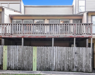 2 Lakeway Street - Photo Thumbnail 14
