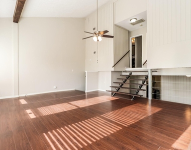 2 Lakeway Street - Photo Thumbnail 4