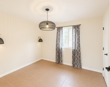 2827 Woodhall Court - Photo Thumbnail 6