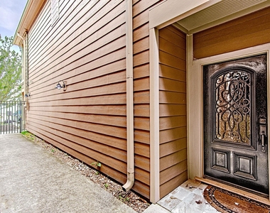 1425 Prince Street - Photo Thumbnail 1