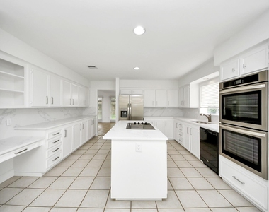 11415 Ella Lee Lane - Photo Thumbnail 9