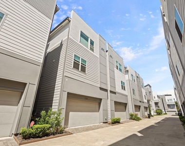 1739 Eado Point Lane - Photo Thumbnail 35