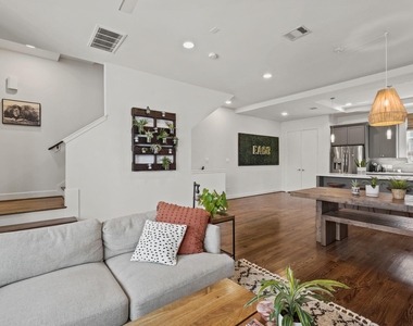 1739 Eado Point Lane - Photo Thumbnail 13