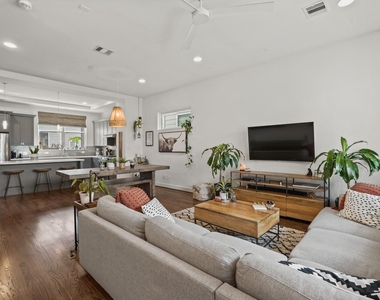 1739 Eado Point Lane - Photo Thumbnail 12