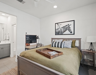 1739 Eado Point Lane - Photo Thumbnail 4