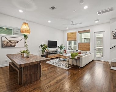 1739 Eado Point Lane - Photo Thumbnail 9