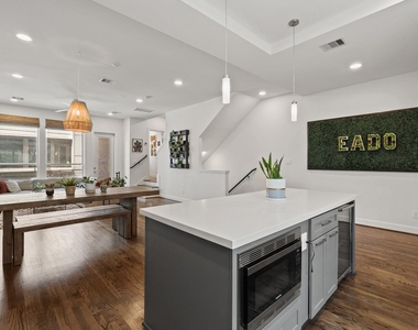 1739 Eado Point Lane - Photo Thumbnail 11