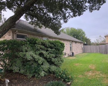 3404 Pheasant Lane - Photo Thumbnail 2