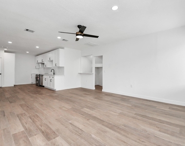 2812 Truxillo Street - Photo Thumbnail 2