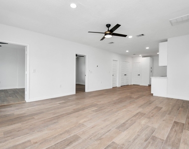 2812 Truxillo Street - Photo Thumbnail 3
