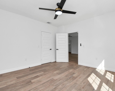2812 Truxillo Street - Photo Thumbnail 6