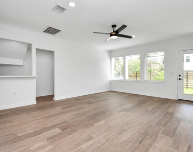 2812 Truxillo Street - Photo Thumbnail 4