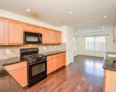 24718 Cobble Canyon Lane - Photo Thumbnail 11