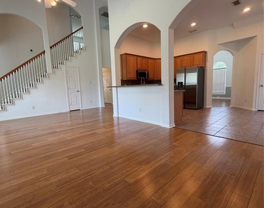 38 N Regan Mead Circle - Photo Thumbnail 6
