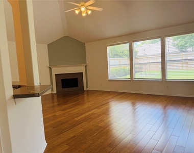 38 N Regan Mead Circle - Photo Thumbnail 10