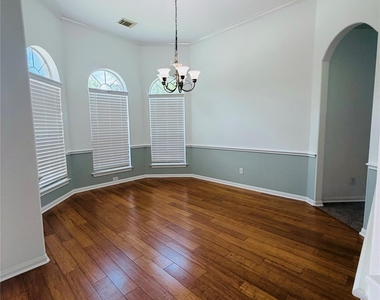 38 N Regan Mead Circle - Photo Thumbnail 4