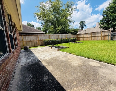 38 N Regan Mead Circle - Photo Thumbnail 24