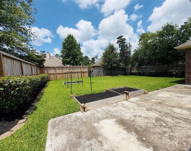 38 N Regan Mead Circle - Photo Thumbnail 22