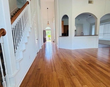 38 N Regan Mead Circle - Photo Thumbnail 3