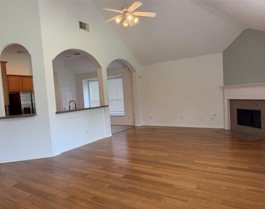 38 N Regan Mead Circle - Photo Thumbnail 9