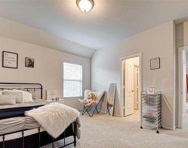 23811 Via Viale Dr - Photo Thumbnail 37