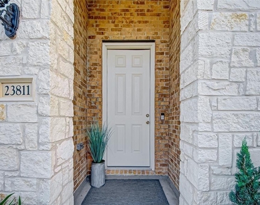 23811 Via Viale Dr - Photo Thumbnail 10