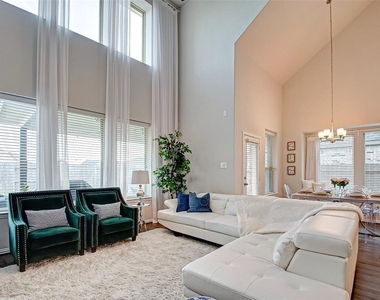 23811 Via Viale Dr - Photo Thumbnail 11